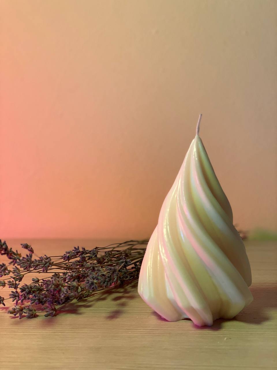 Whirl XL Sculptural Soy Candle