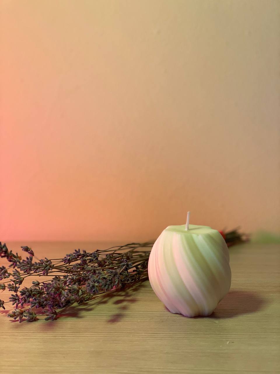 Wave L Soy Candle – Textured Sculptural Design