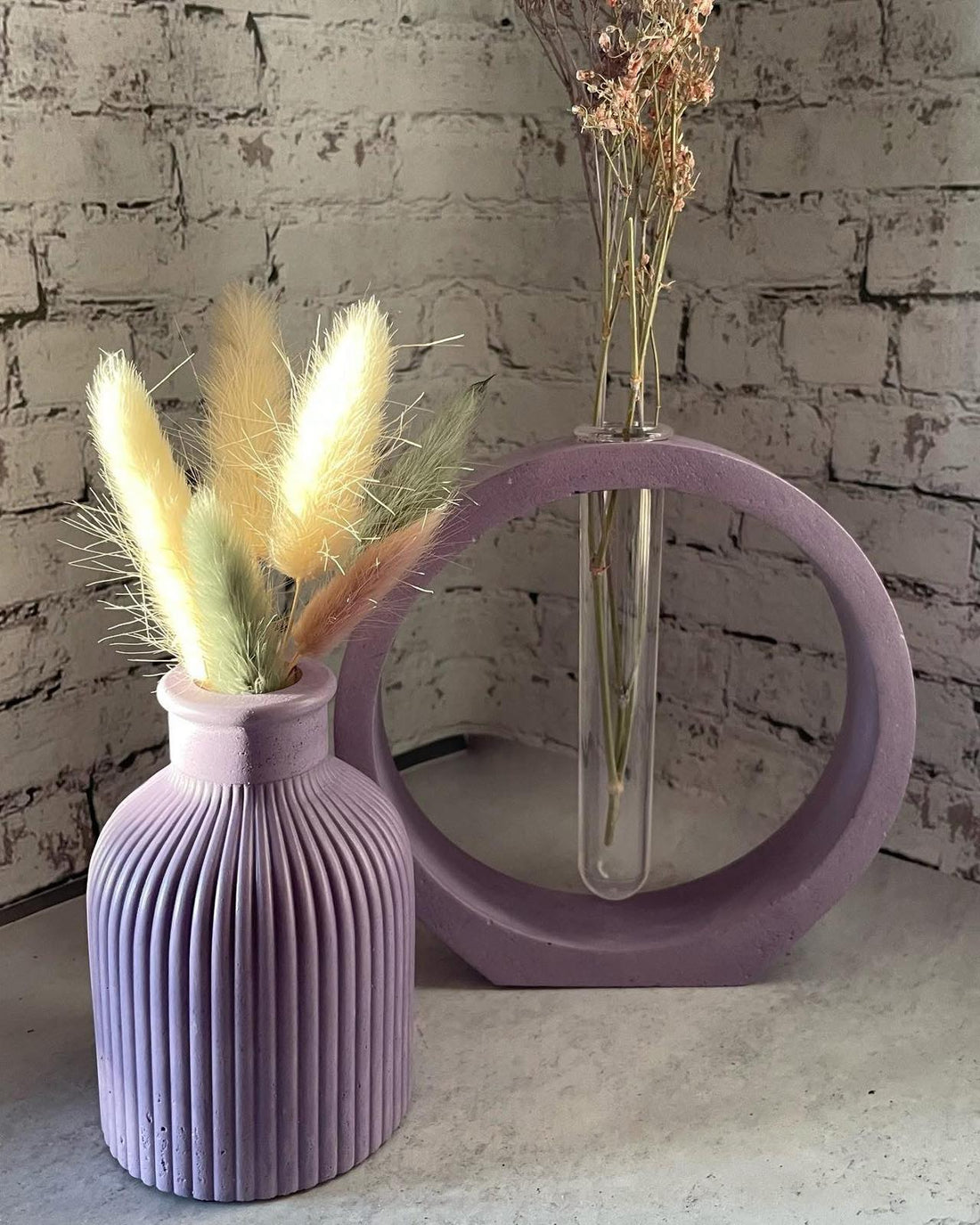 How to Style Gypsum Vases in Your Home: Tips for Modern Interiors