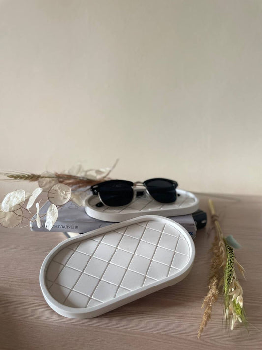 Diamond Pattern Decorative Tray