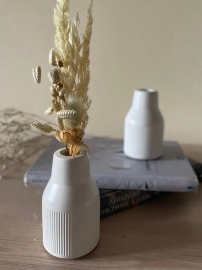 Antique-Style Gypsum Vase — Minimal Classic Home Accent